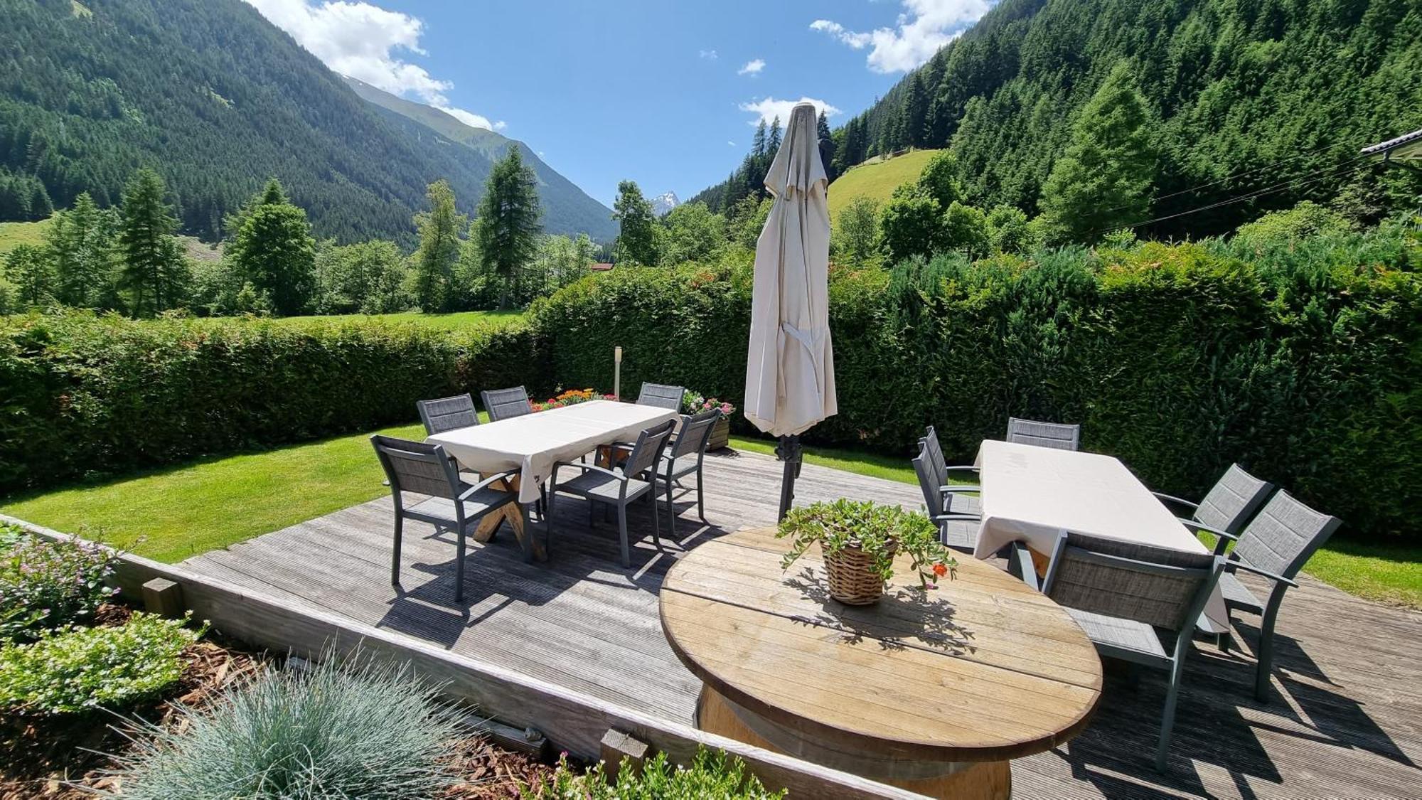 Gastehaus Landhaus Tyrol Hotell Gries im Sellrain Exteriör bild