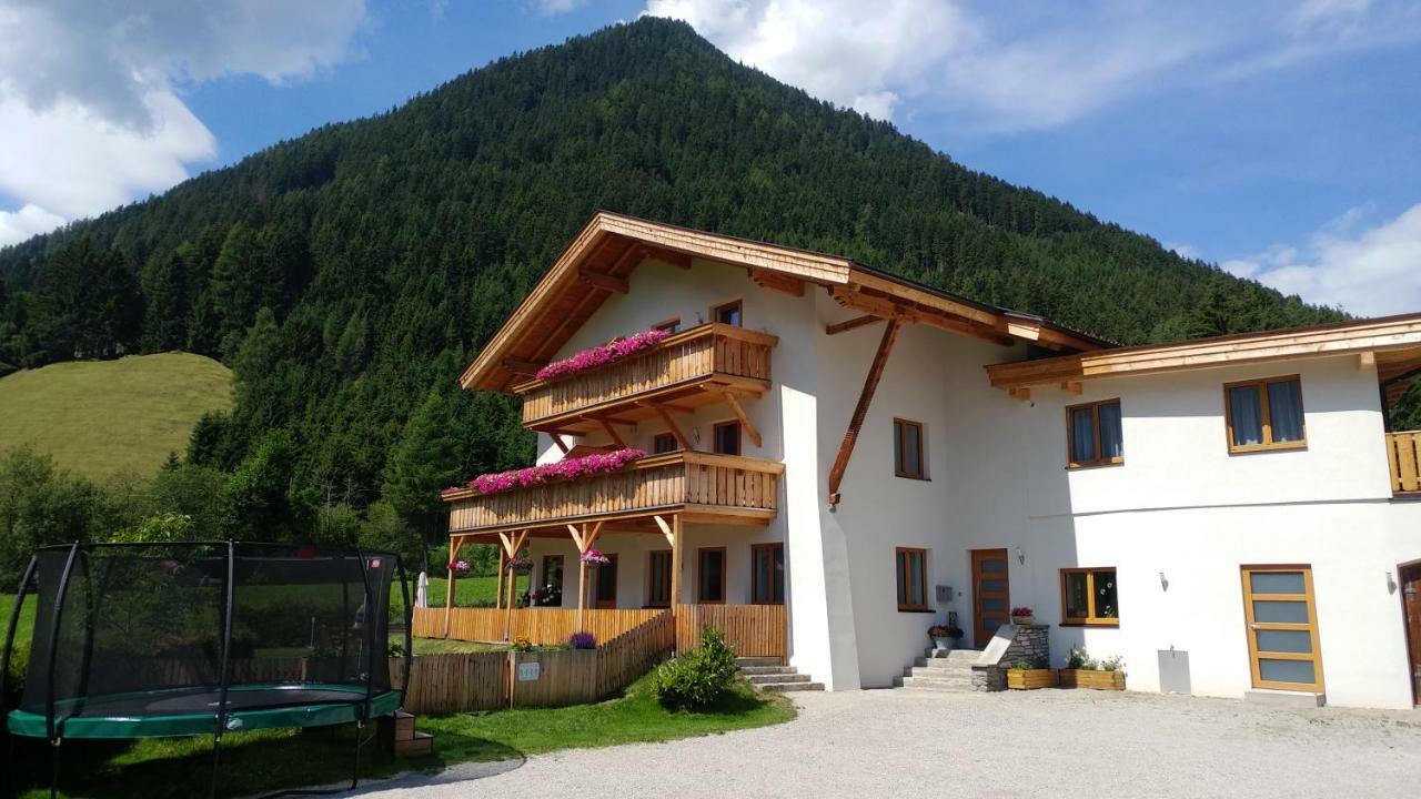 Gastehaus Landhaus Tyrol Hotell Gries im Sellrain Exteriör bild